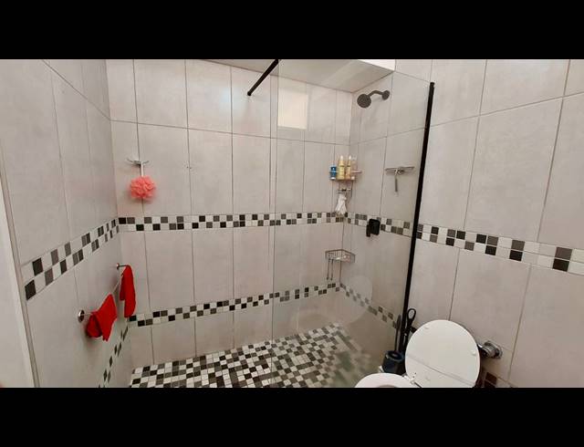 2 BEDROOM APARTMENT FOR SALE IN TOWNSEND ESTATE